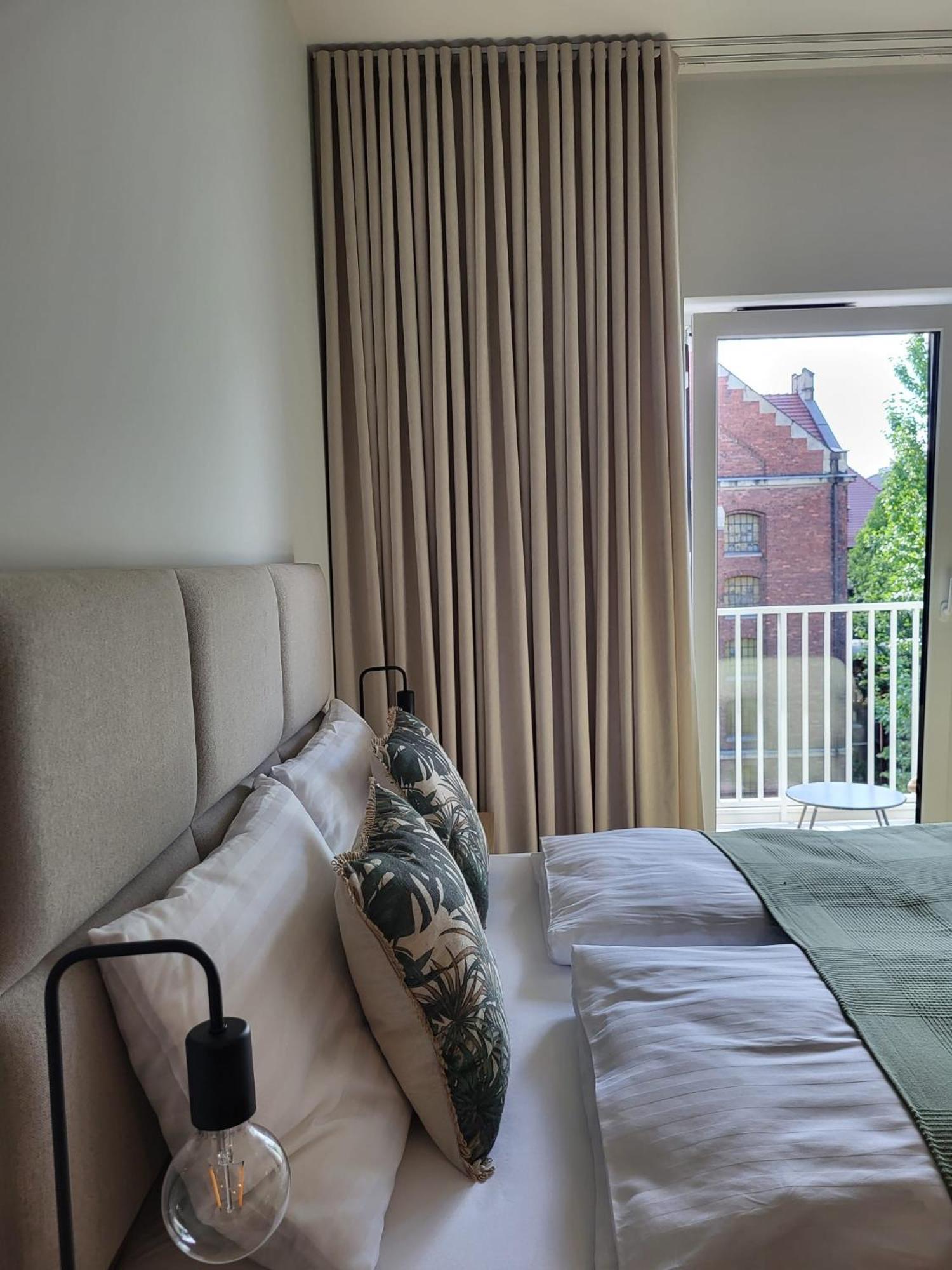 Apartment Plac Wolnosci 6 *