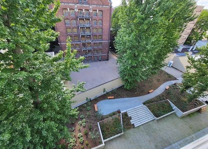 Green Apartment Poznan Plac Wolnosci 6